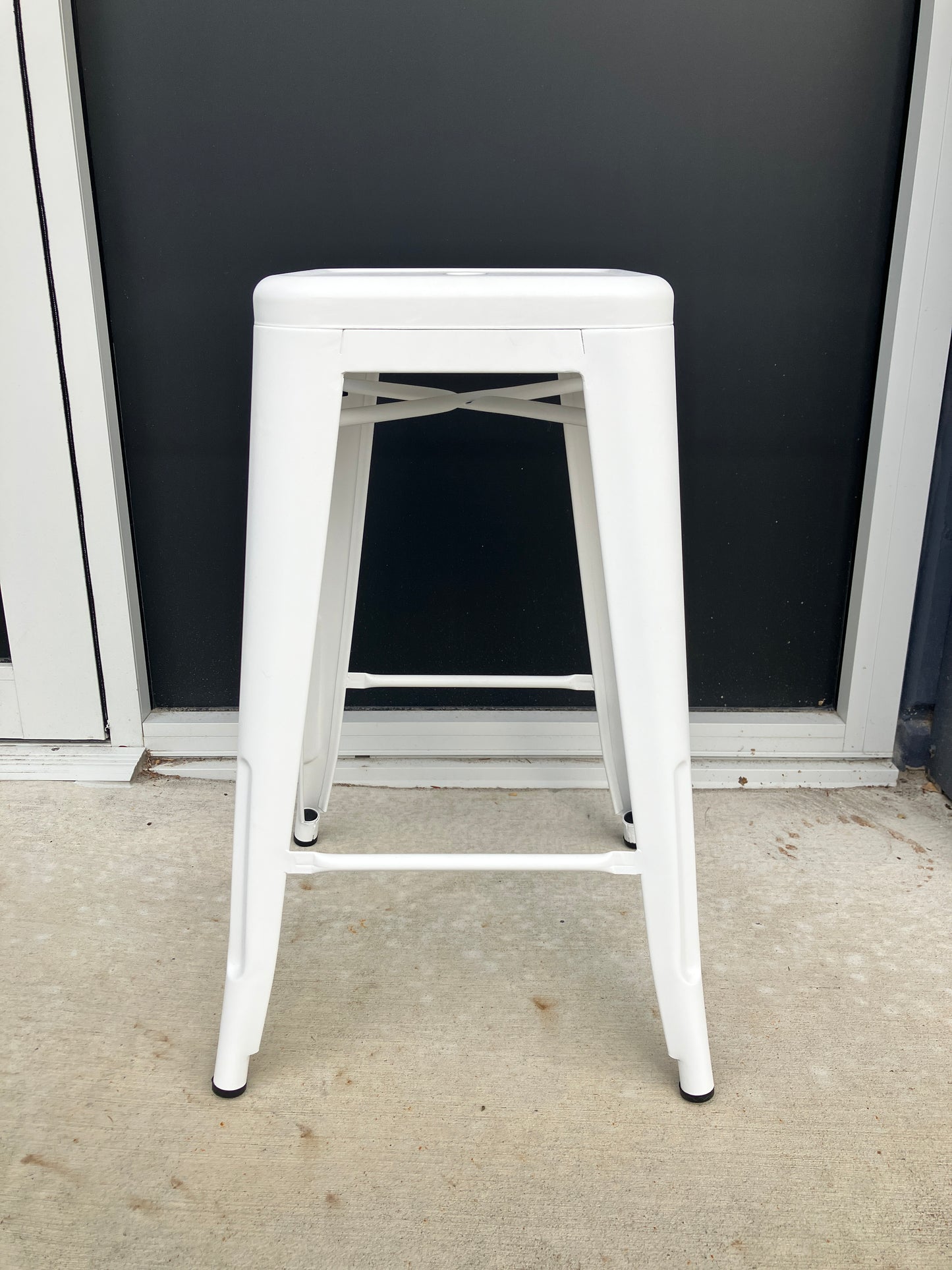 WHITE Metal Bar Stools