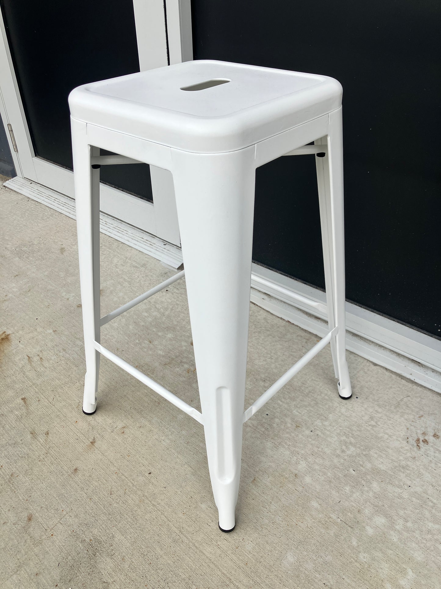 WHITE Metal Bar Stools